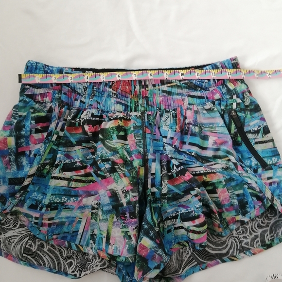 Lululemon Tracker Shorts 3.5" Lined Special Edition Seawheeze Blue Pink Size 8 - Picture 12 of 14